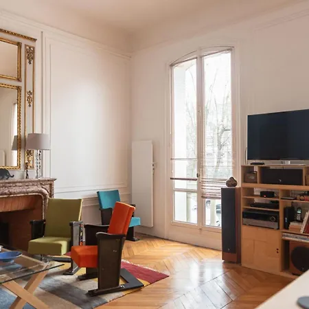 Spacious Nest With Terrace Near Batignolles